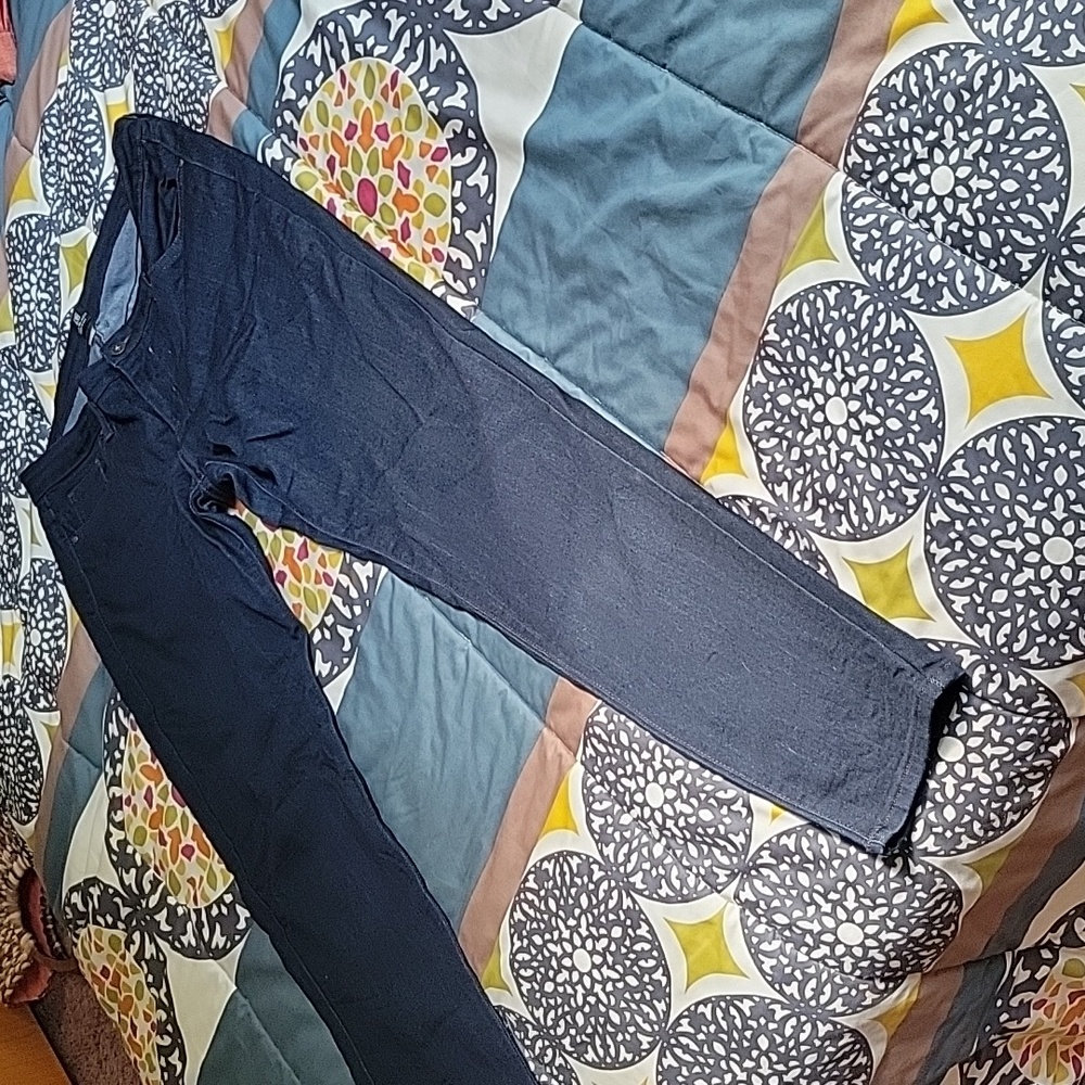 Jean - Picture 3 of 4